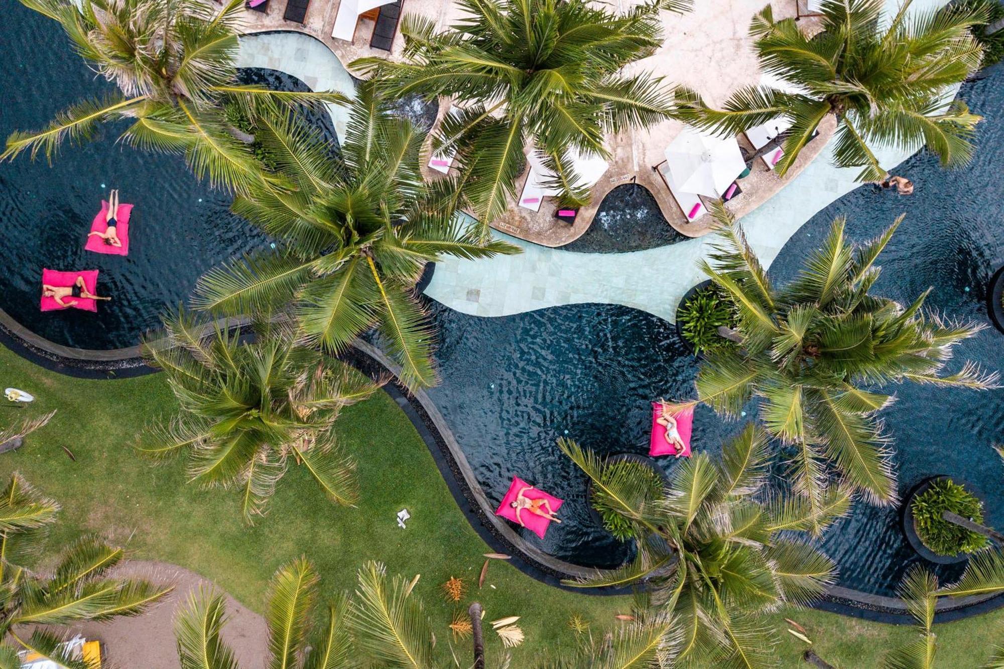W Bali - Seminyak Hotel Exterior photo Aerial view of the pool at the W Bali